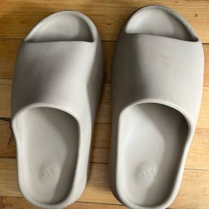 Adidas Yeezy Slides (Pure- First Release)
